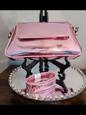 Shiny Pink Women’s Crossbody Bag. NWOT